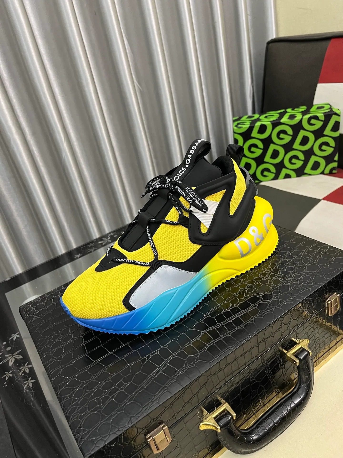 Men's men's shoes 💰540⌚️⌚️【DG～】couple casual shoes 2025z cabinet sales simultaneously 🔶Size: 35-46#️⃣ 🔷2 colors🔜The upper is made of multi-material splicing➕Mesh lining, comfortable and breathable, sole: original comfortable and wear-resistant outsole, ⚠️real thing📱photographed🎬real thing is better📢📢📢